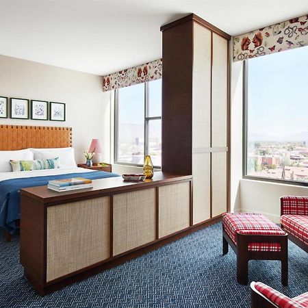 Graduate By Hilton Tucson Hotel Exterior foto